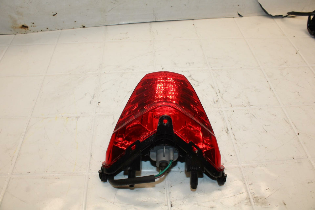 15-16 HONDA CB300F REAR TAIL TAILLIGHT BACK BRAKE LIGHT BB05