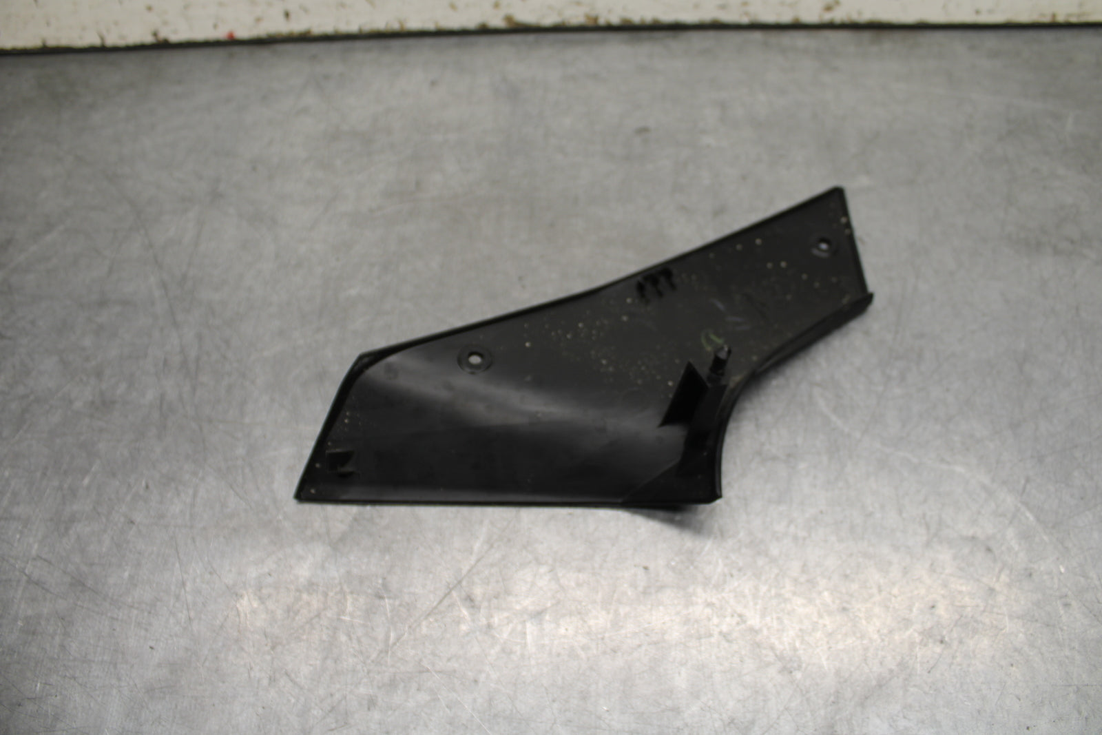 24 KAWASAKI NINJA 500 ABS RIGHT FRONT DUCT COVER PANEL COWL BB730