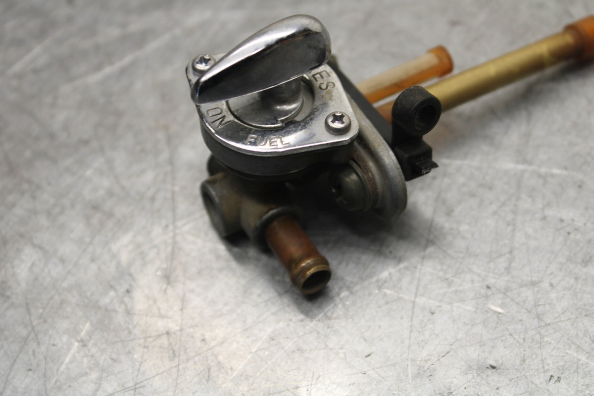 05-06 YAMAHA ROYAL STAR GAS TANK FUEL PETCOCK BB697