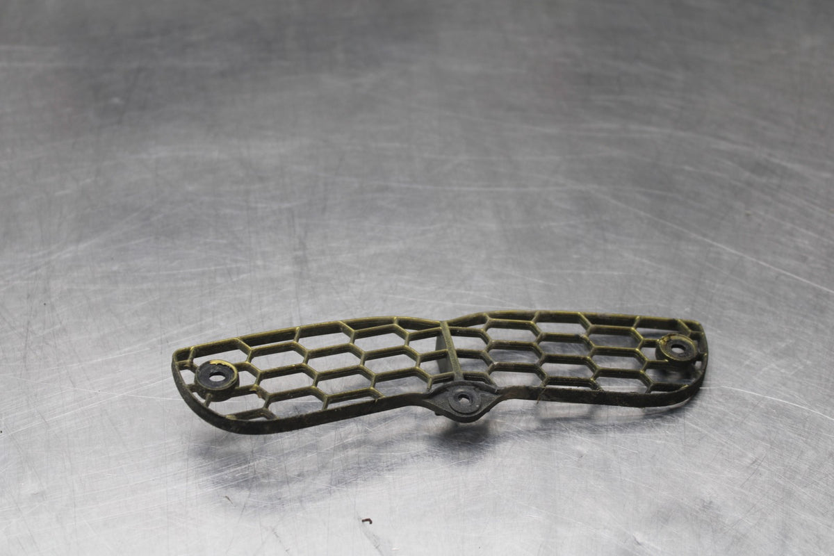 05 YAMAHA YZF R6 AIR INTAKE GRILL BB858