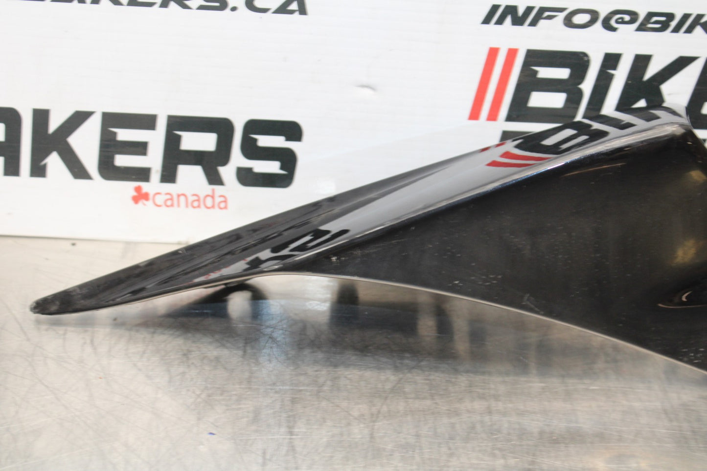 22-25 YAMAHA YZF R7 RIGHT REAR BACK TAIL FAIRING COWL SHROUD BB769