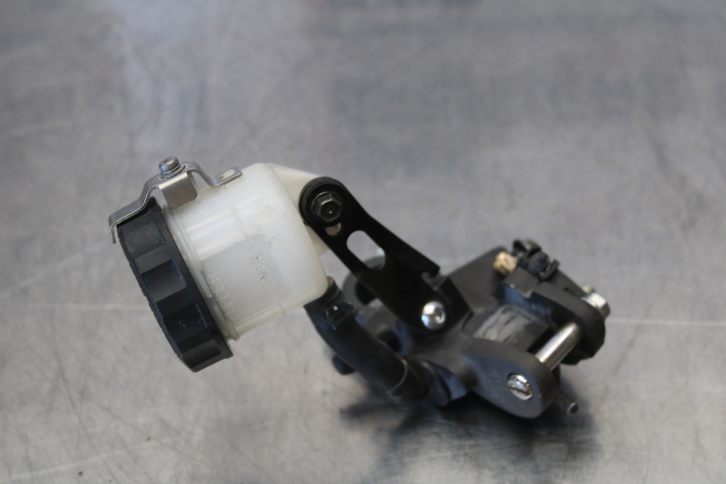 21 KAWASAKI NINJA ZX6R FRONT BRAKE MASTER CYLINDER BB647