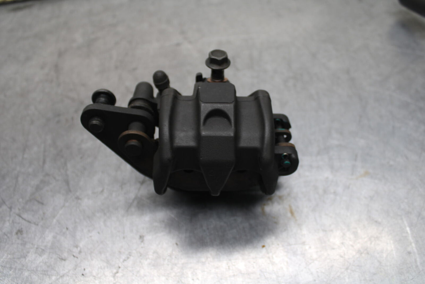 15-17 YAMAHA YZF R3 RIGHT FRONT BRAKE CALIPER BB111