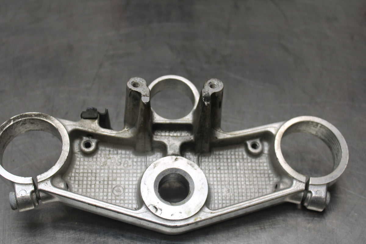 98 KAWASAKI NINJA ZX6 FORKS UPPER TRIPLE TREE CLAMP BB870