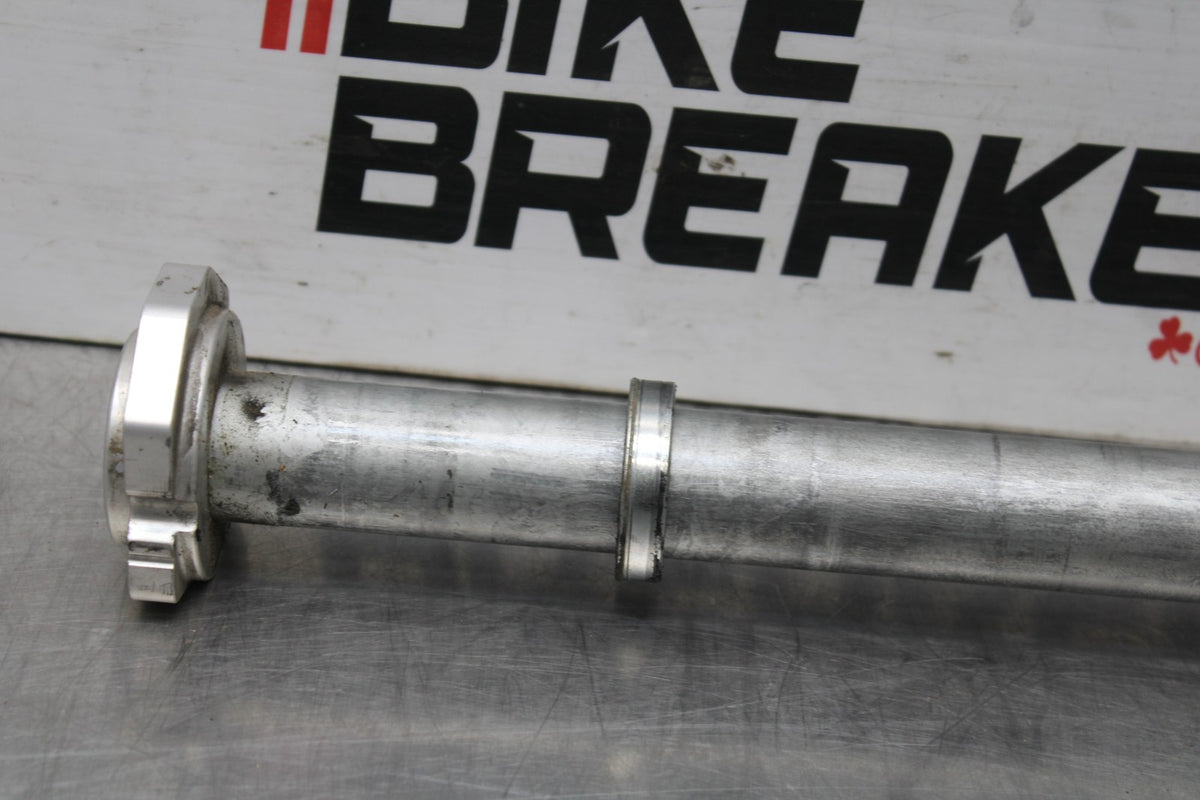 16 DUCATI 959 PANIGALE REAR AXLE BACK WHEEL RIM PIVOT BOLT AXEL BB912