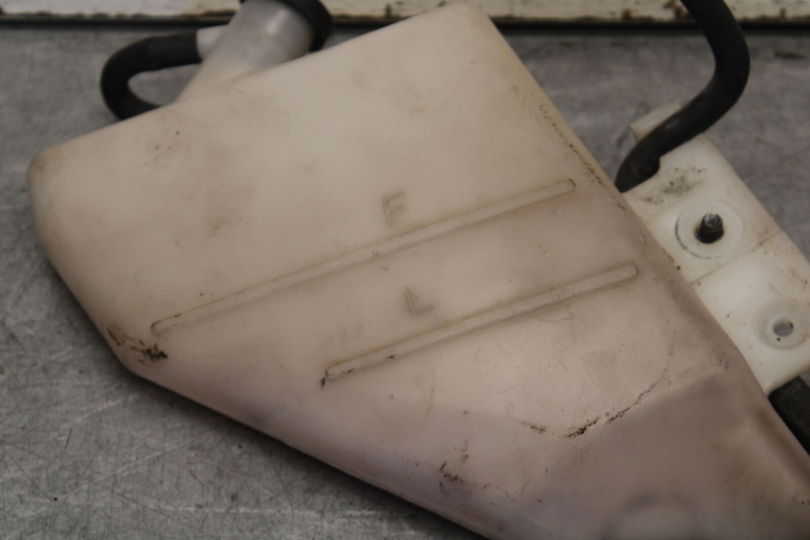 05-06 SUZUKI GSXR1000 COOLANT WATER TANK RESERVOIR BOTTLE 17910-41G00 BB677