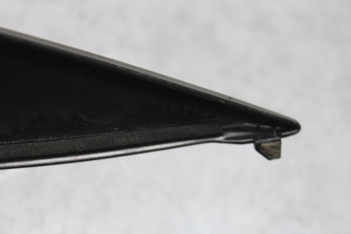 11-23 SUZUKI GSXR 600 RIGHT INNER FAIRING COWL PANEL TRIM OEM BB582