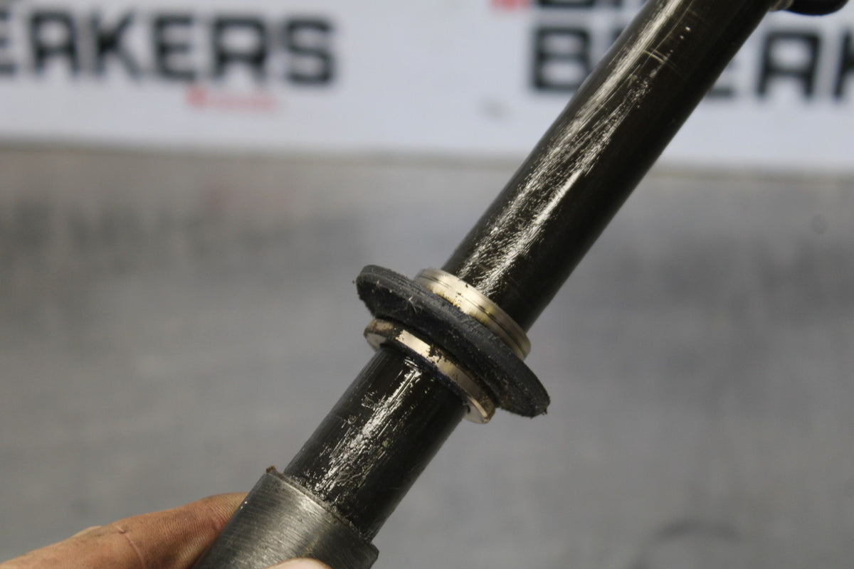 05 YAMAHA YZF R6 FRONT WHEEL RIM AXLE PIVOT BOLT BB894
