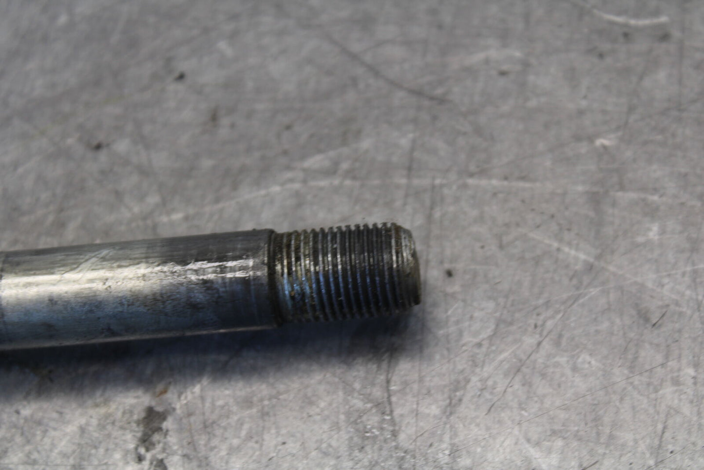 09-15 YAMAHA FZ6R FRONT WHEEL RIM AXLE PIVOT BOLT 20S-25181-00-00 BB686