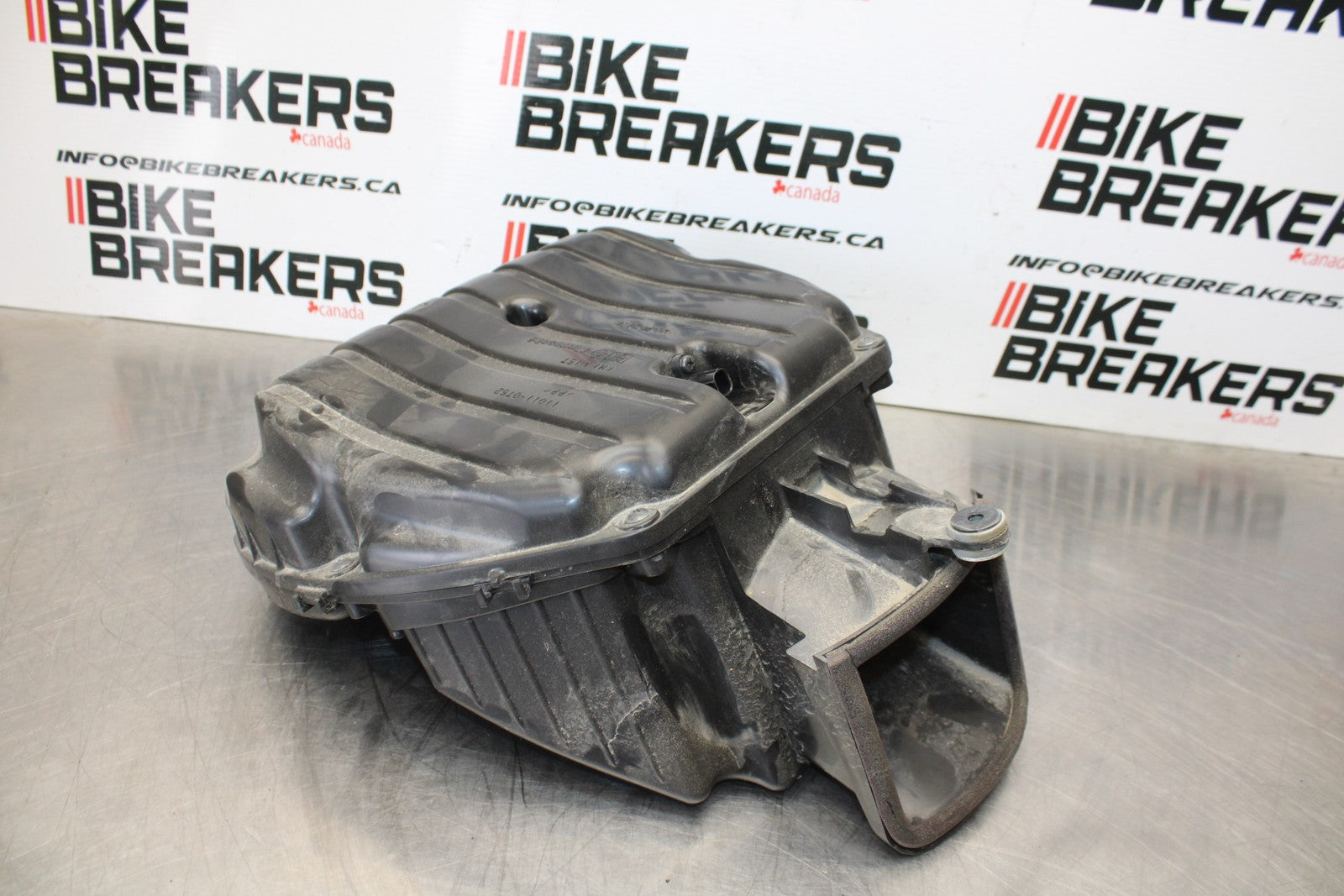 21-23 KAWASAKI NINJA ZX6R AIRBOX AIR INTAKE FILTER BOX BB179