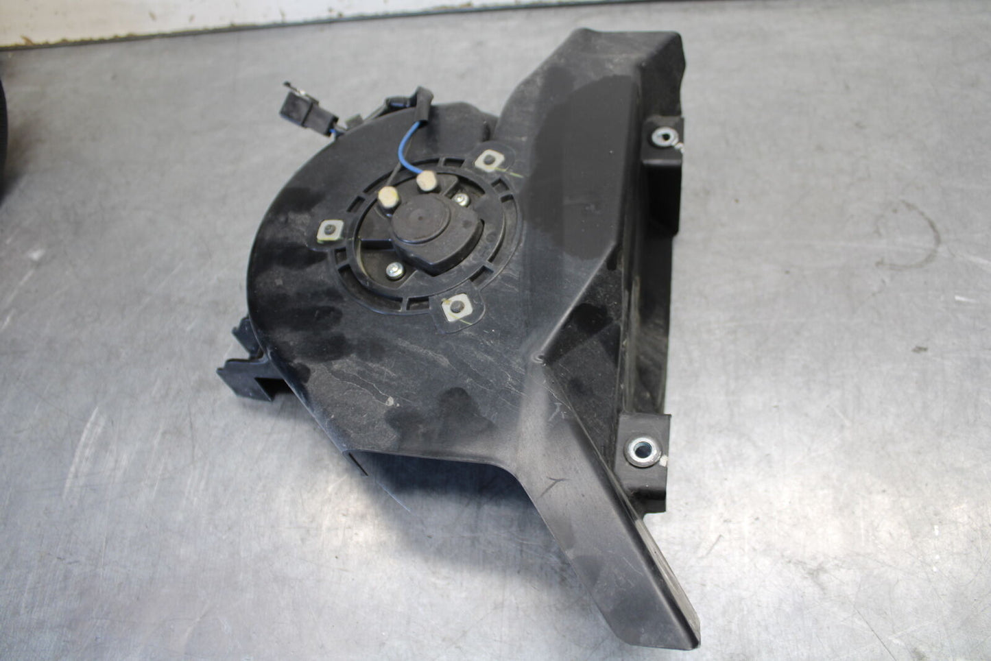 18-23 KAWASAKI NINJA 400 ENGINE RADIATOR COOLING FAN BB679