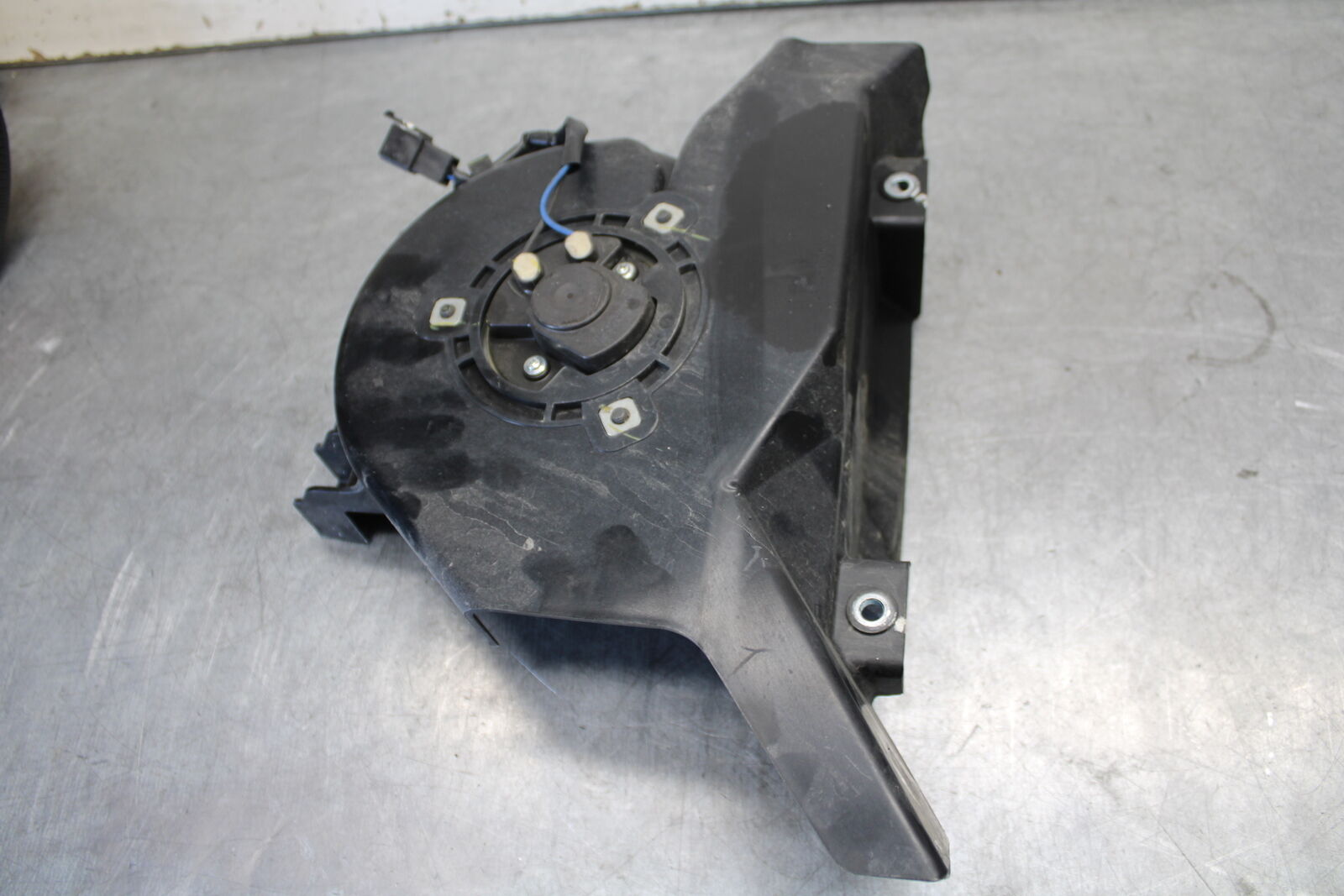 18-23 KAWASAKI NINJA 400 ENGINE RADIATOR COOLING FAN BB679