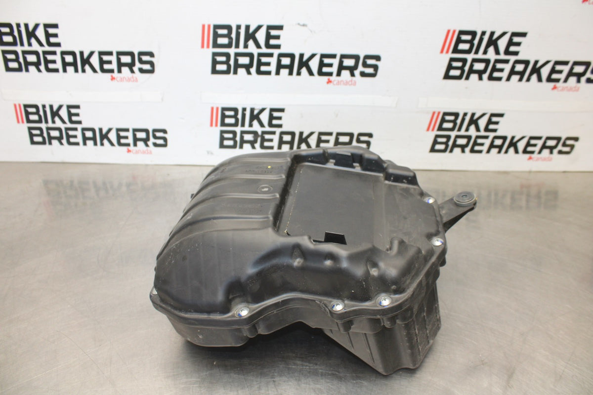 23-26 KAWASAKI NINJA ZX4RR AIRBOX AIR INTAKE FILTER BOX BB898