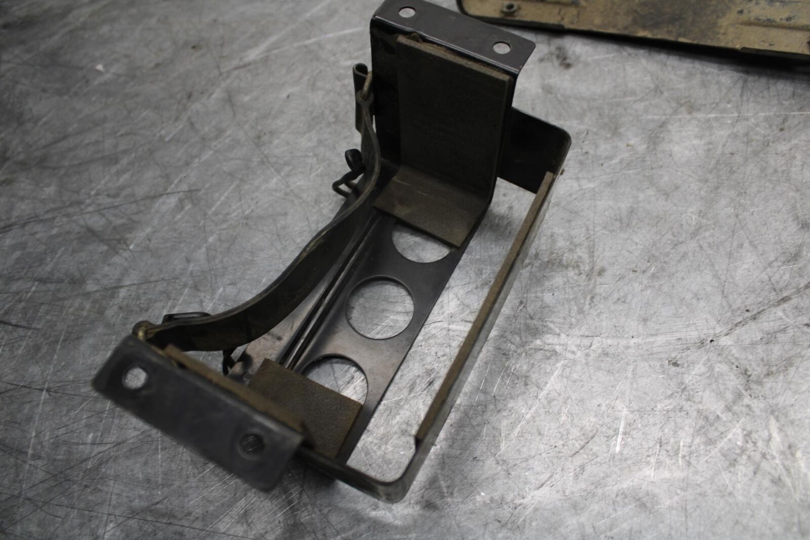 1993 Suzuki GSXR1100W BATTERY BOX TRAY STRAP BB46