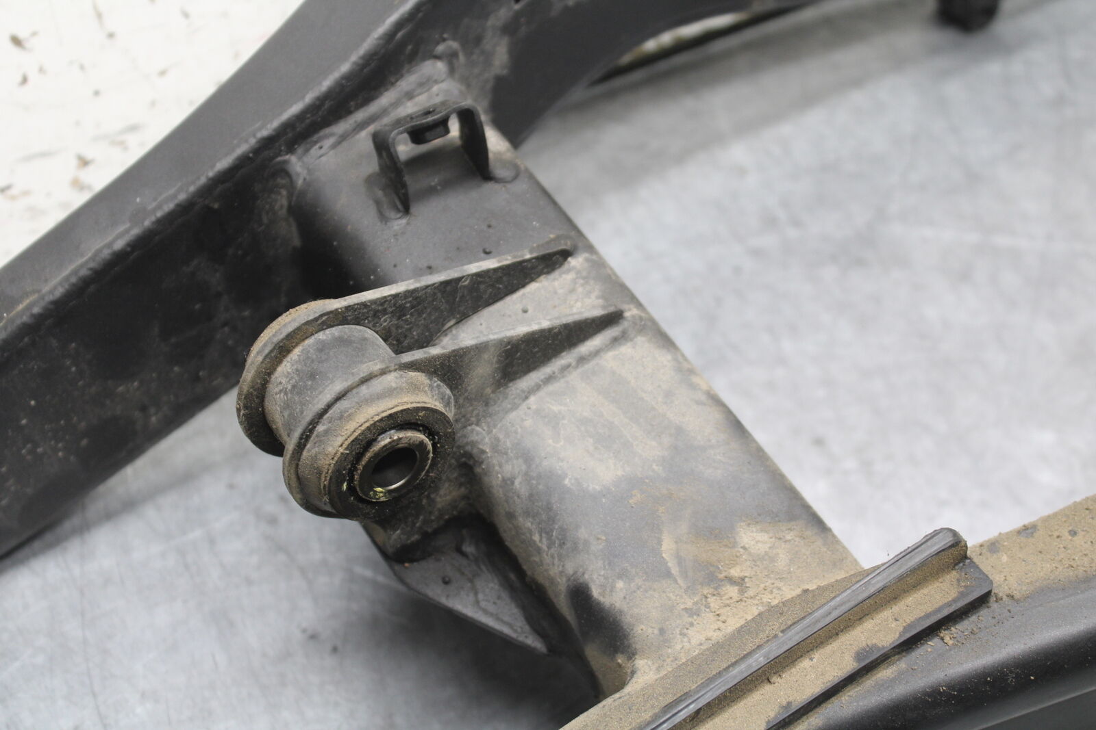 18-24 KAWASAKI NINJA 650 REAR SWINGARM BACK SUSPENSION SWING ARM BB725