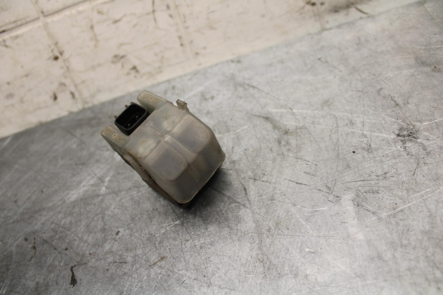 1998 Suzuki TL1000S ENGINE STARTER RELAY STARTING MOTOR SWITCH BB508
