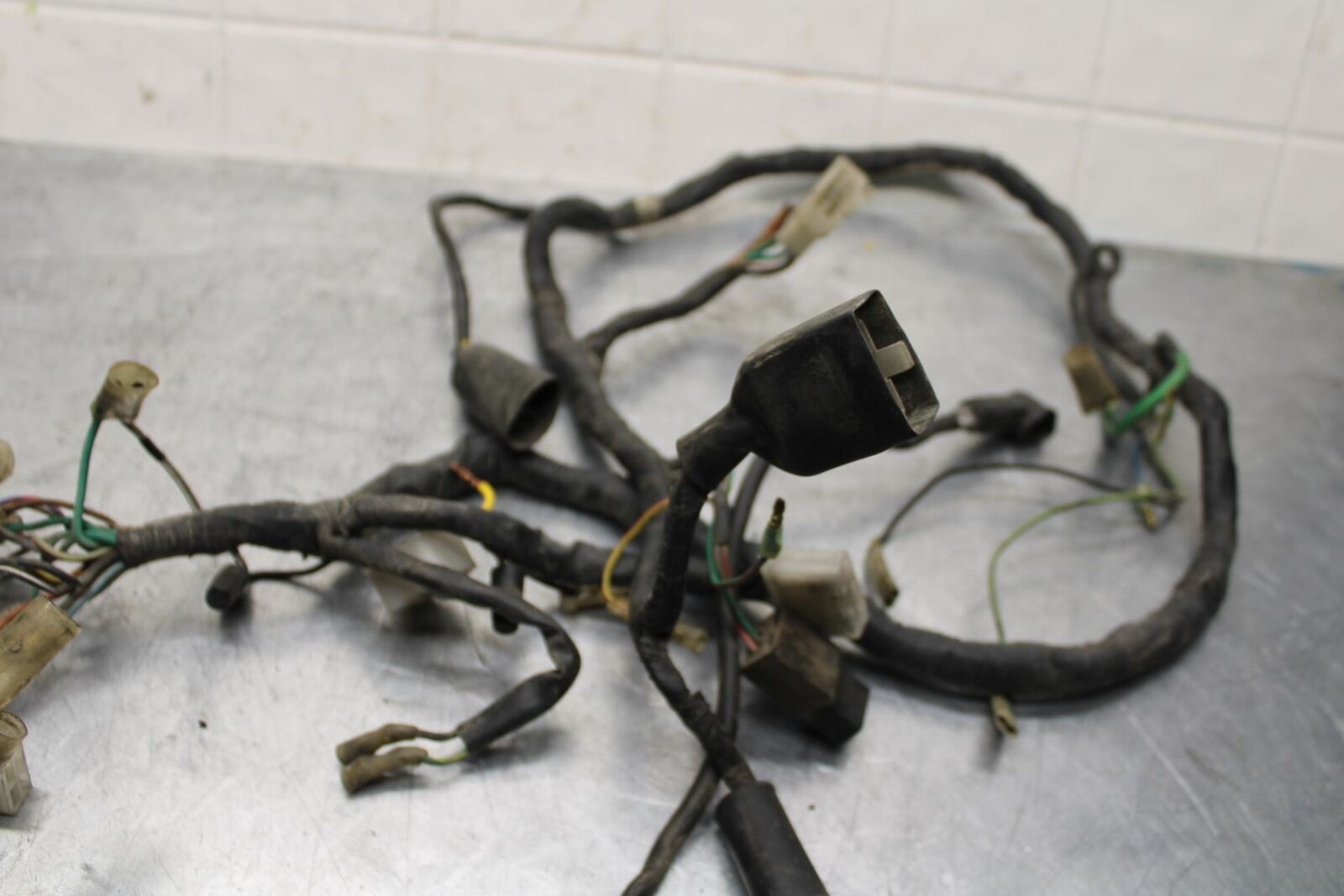 1977 Honda CB550K --- MAIN ENGINE WIRING HARNESS MOTOR WIRE 32100-404-670 BB592