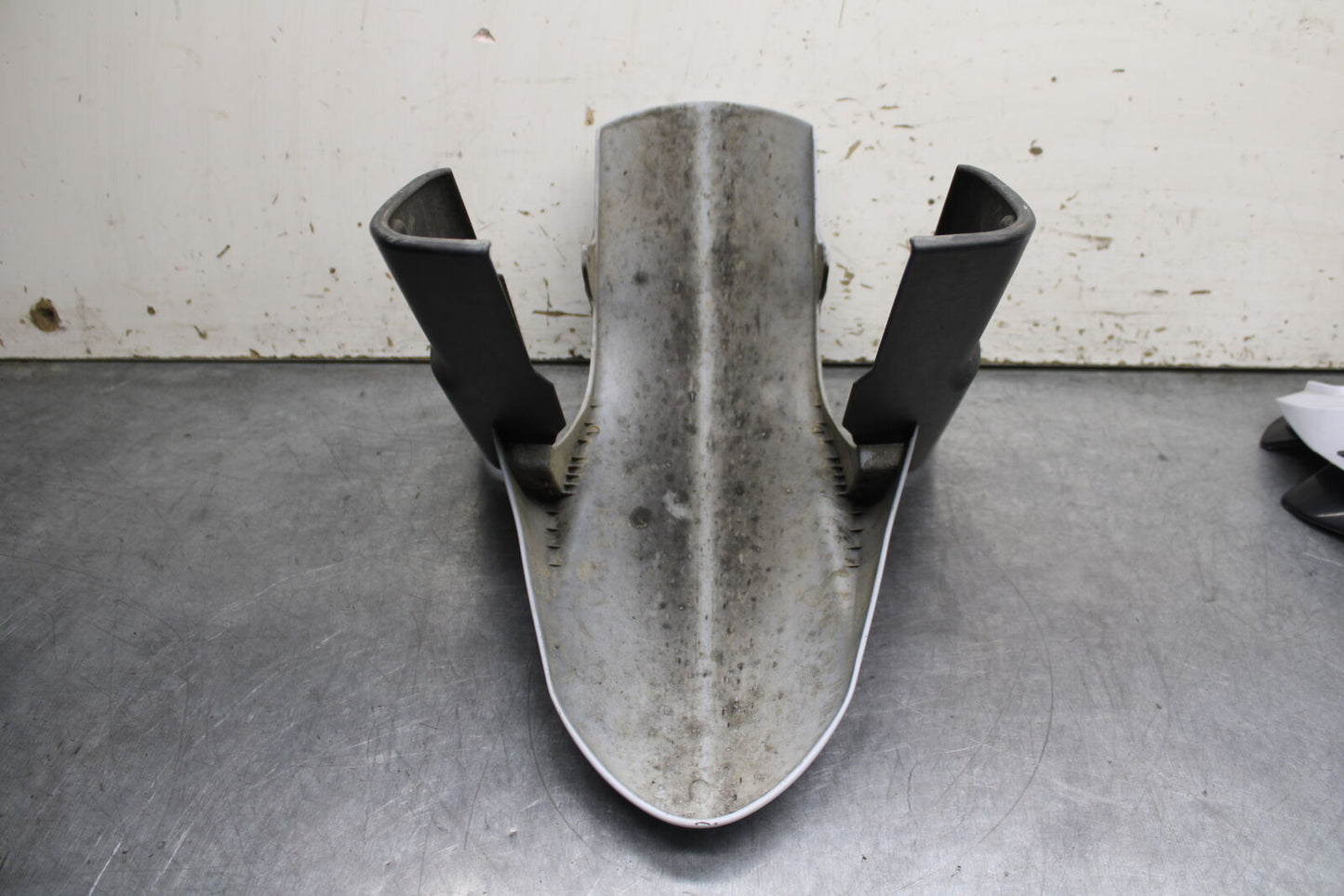 12-13 KAWASAKI Z1000 FRONT WHEEL FENDER COWL FAIRING BB743