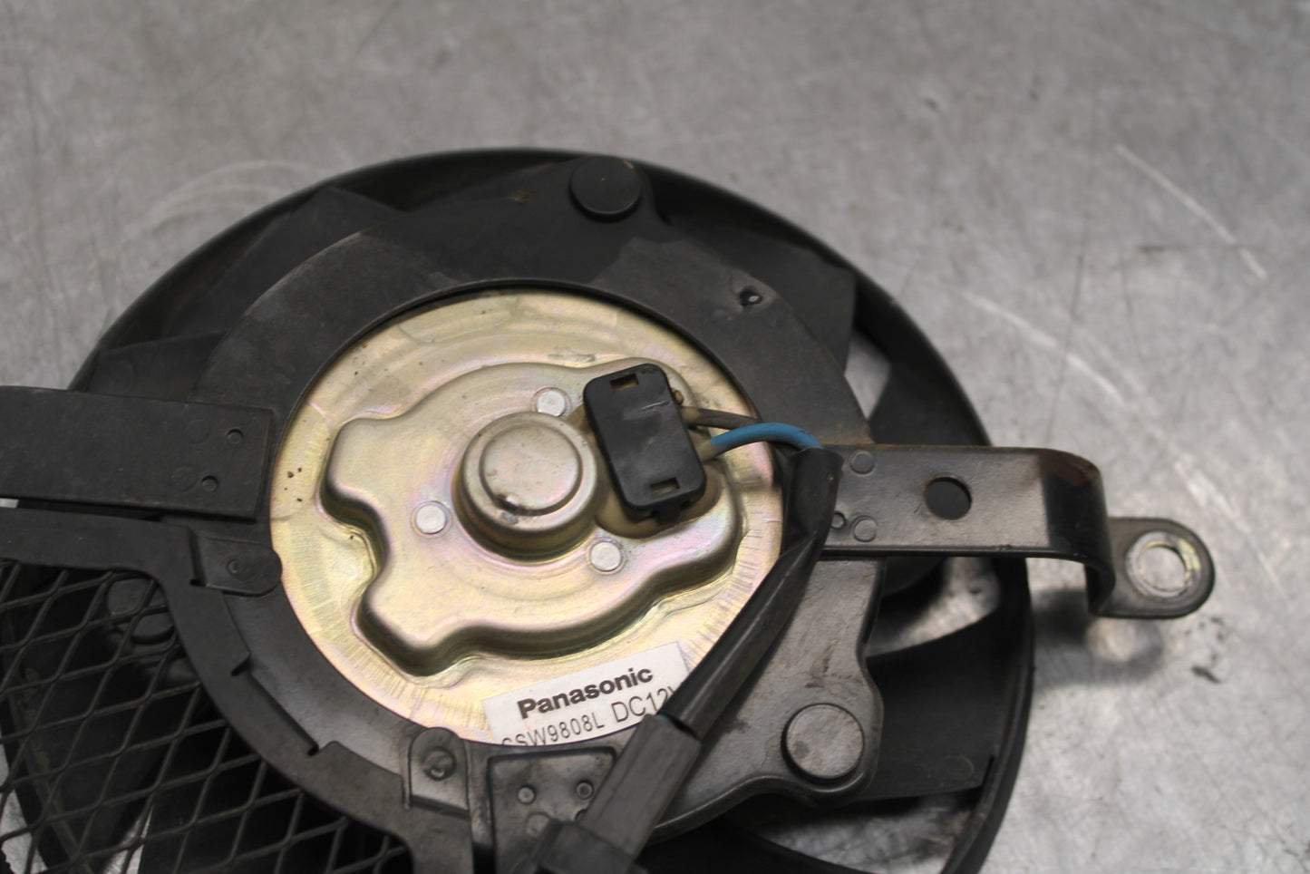 08-09 SUZUKI GSXR600 ENGINE RADIATOR COOLING FAN BB728