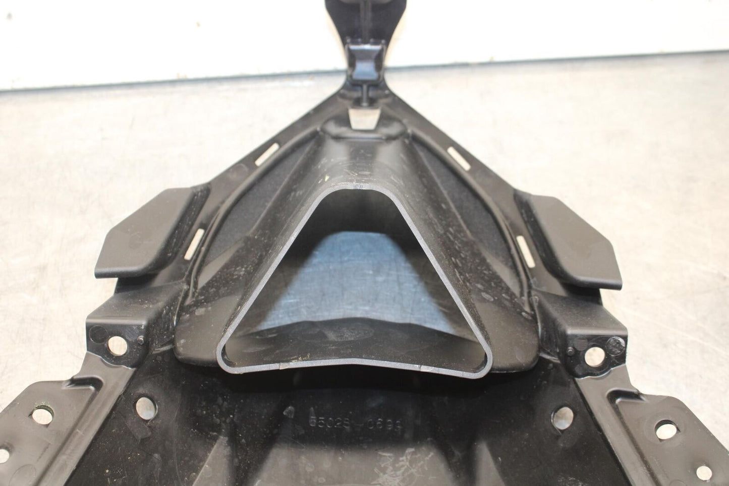 23 KAWASAKI NINJA ZX6R 636 FRONT INNER COWL FAIRING BB609