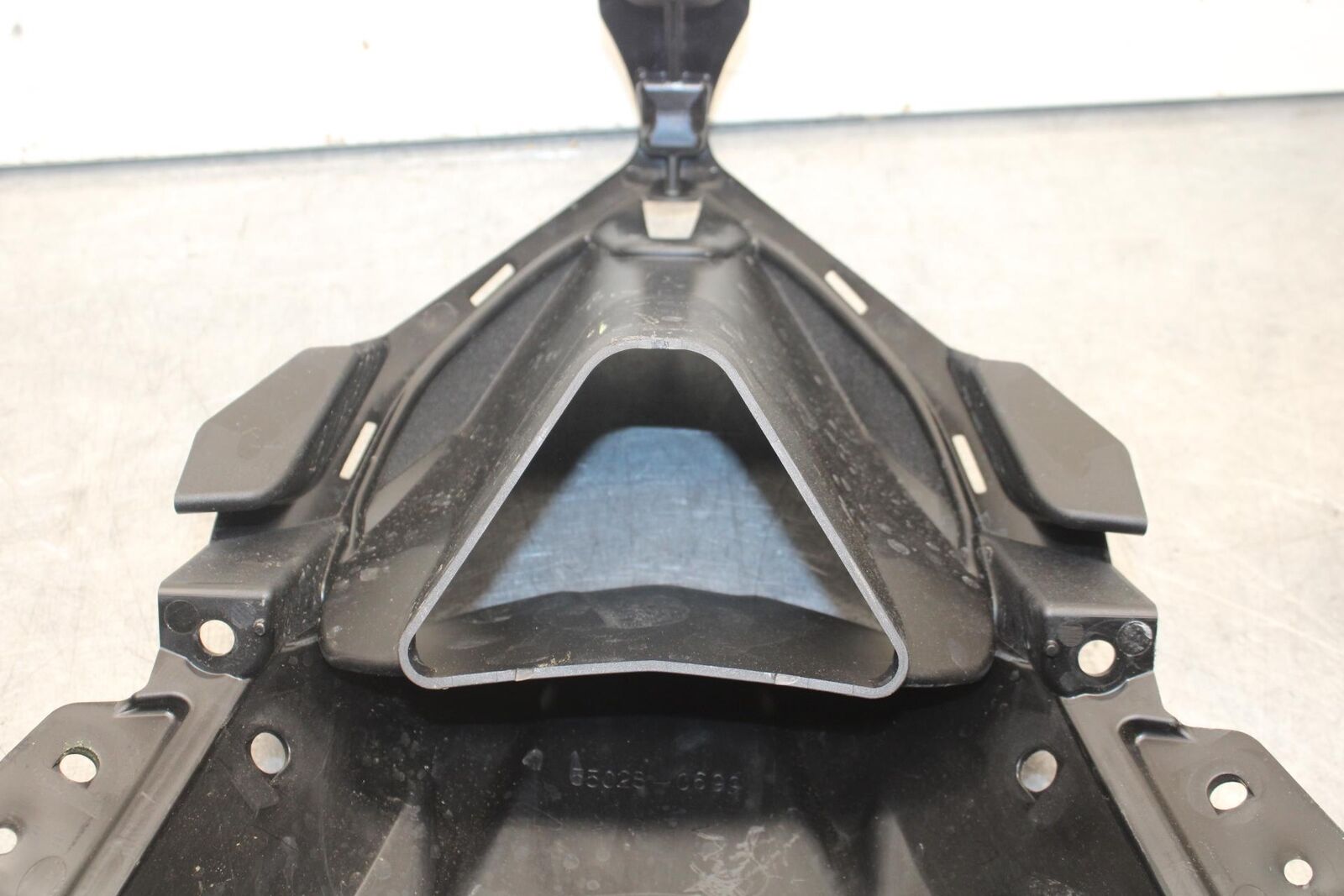 23 KAWASAKI NINJA ZX6R 636 FRONT INNER COWL FAIRING BB609