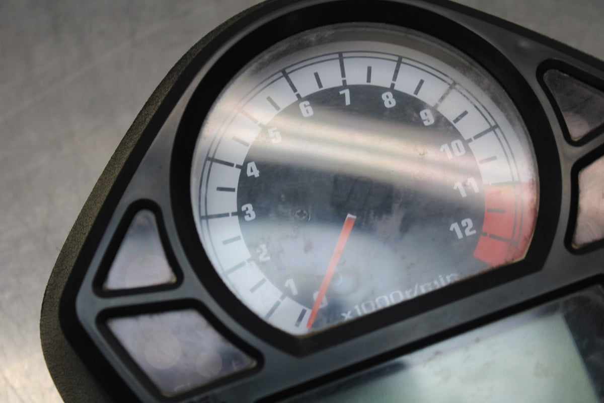 06 SUZUKI SV650S SPEEDO TACH GAUGES DISPLAY CLUSTER SPEEDOMETER TACHOMETER BB783