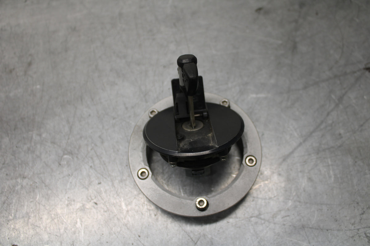 08-09 SUZUKI GSXR600 IGNITION LOCK KEY SET W/ GAS CAP AND SEAT LOCK BB728