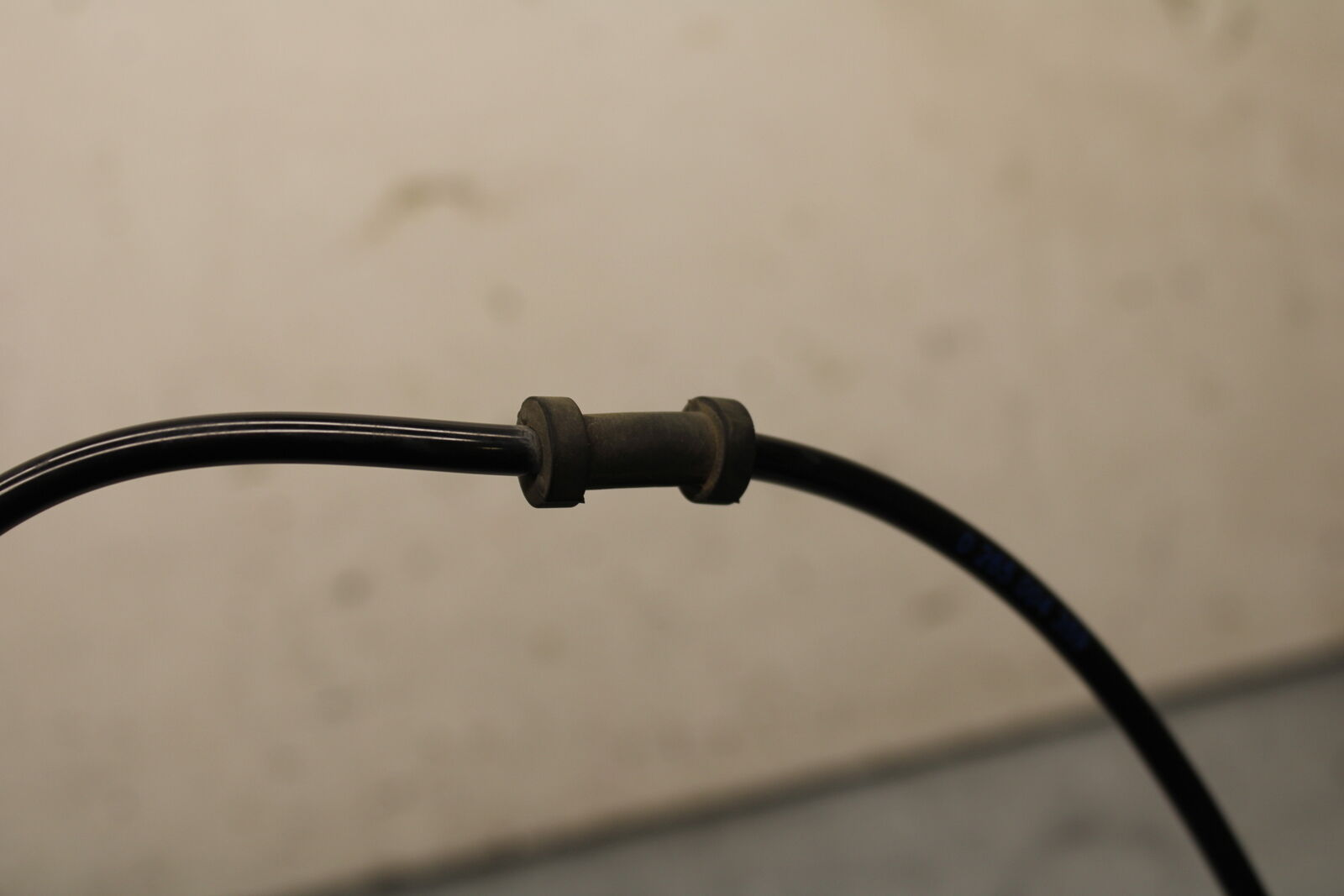 16 KAWASAKI NINJA ZX10R REAR WHEEL SPEED SENSOR BB650