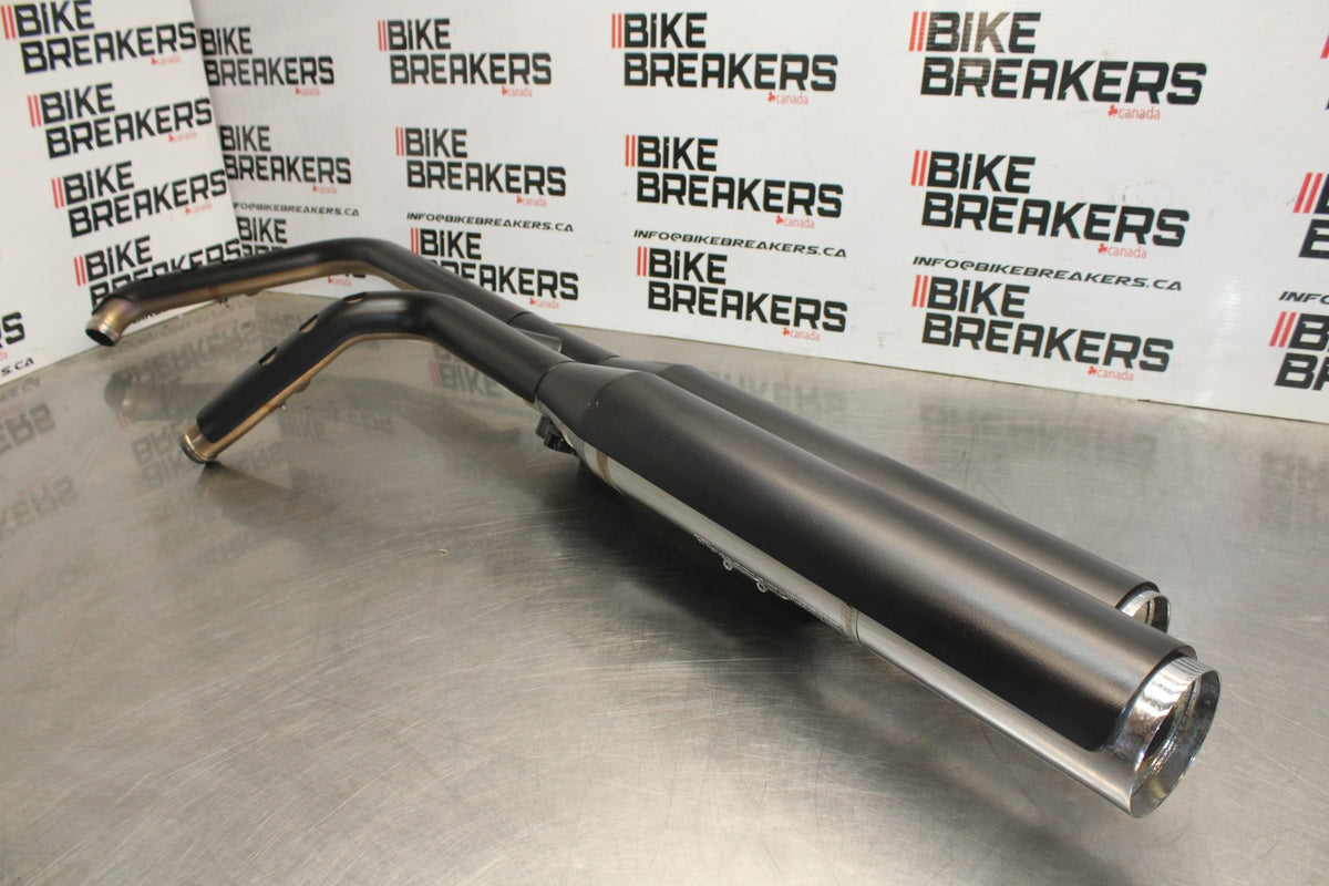 22 HARLEY-DAVIDSON SOFTAIL EXHAUST PIPE BB859