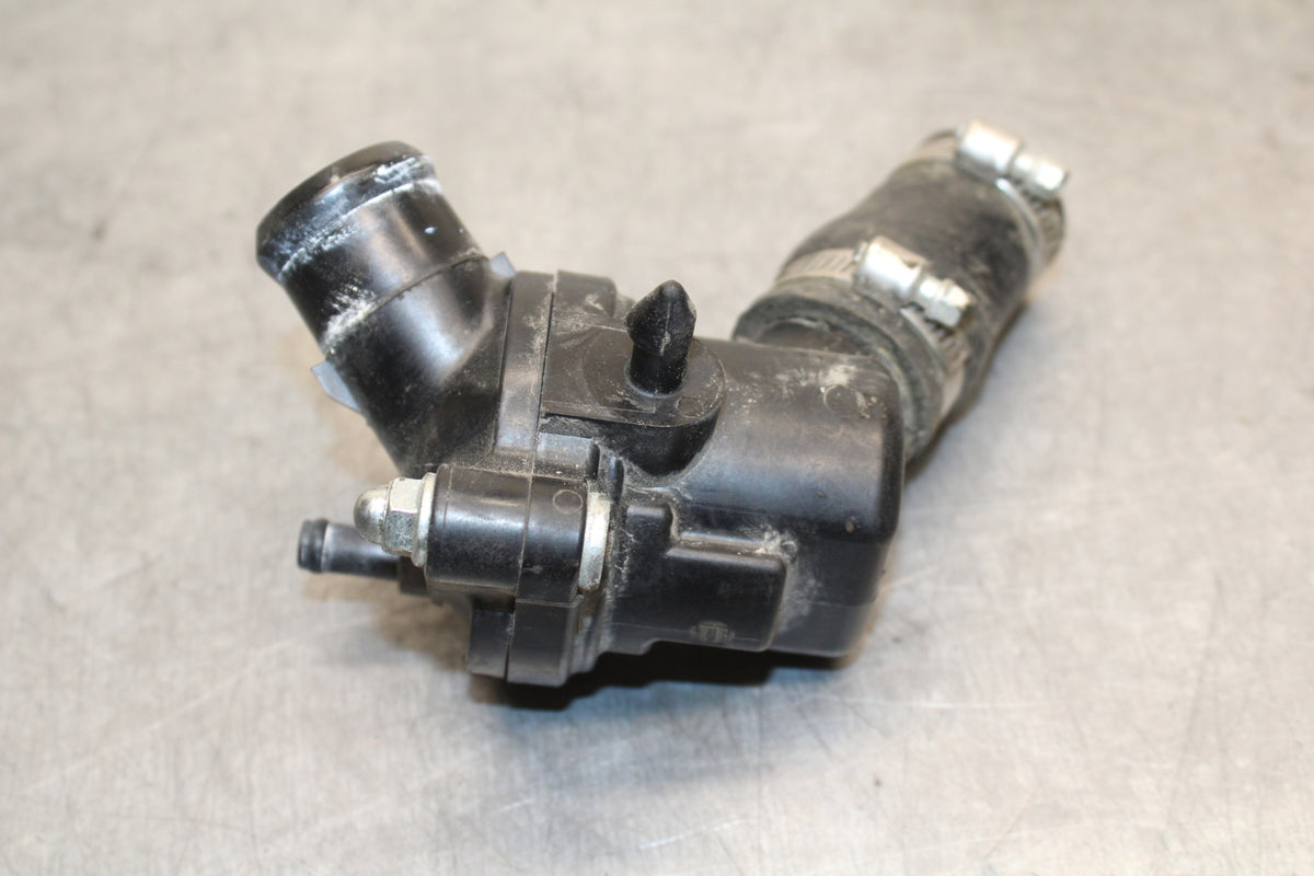 07-08 YAMAHA YZF R1 THERMOSTAT W HOUSING ASSEMBLY BB724