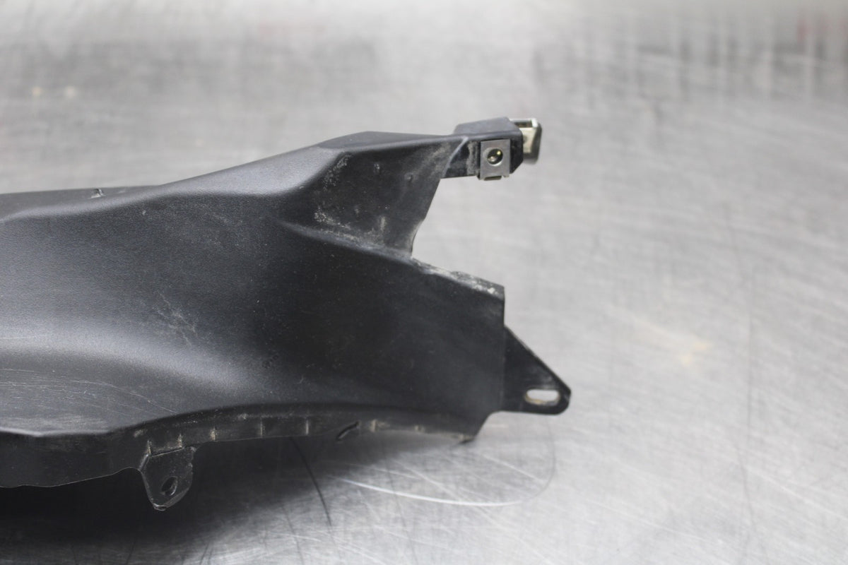22-25 YAMAHA YZF R7 LEFT REAR BACK TAIL INNER FAIRING COWL SHROUD BB850