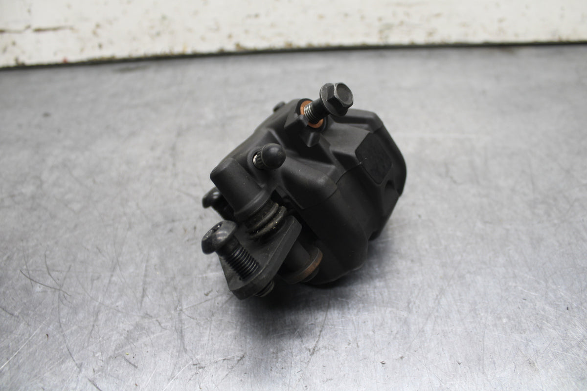 15-17 YAMAHA YZF R3 RIGHT FRONT BRAKE CALIPER BB111