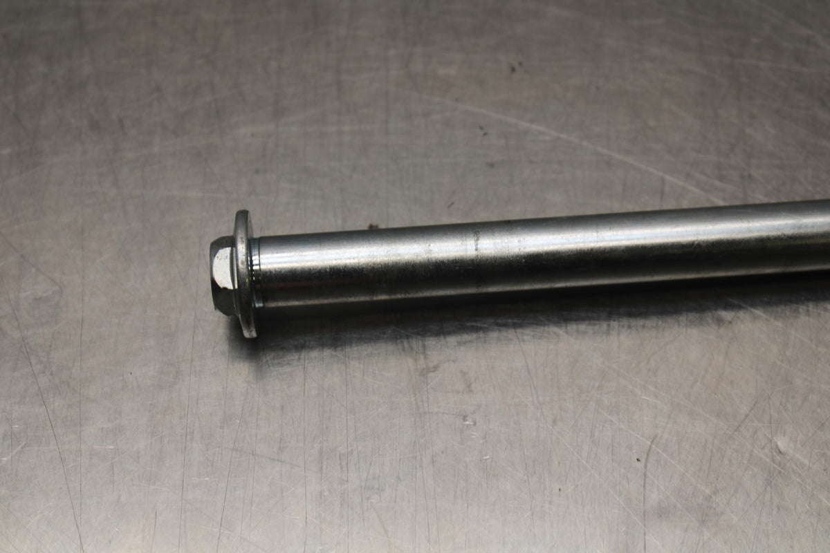 18-26 KAWASAKI Z400 FRONT WHEEL RIM AXLE PIVOT BOLT BB852