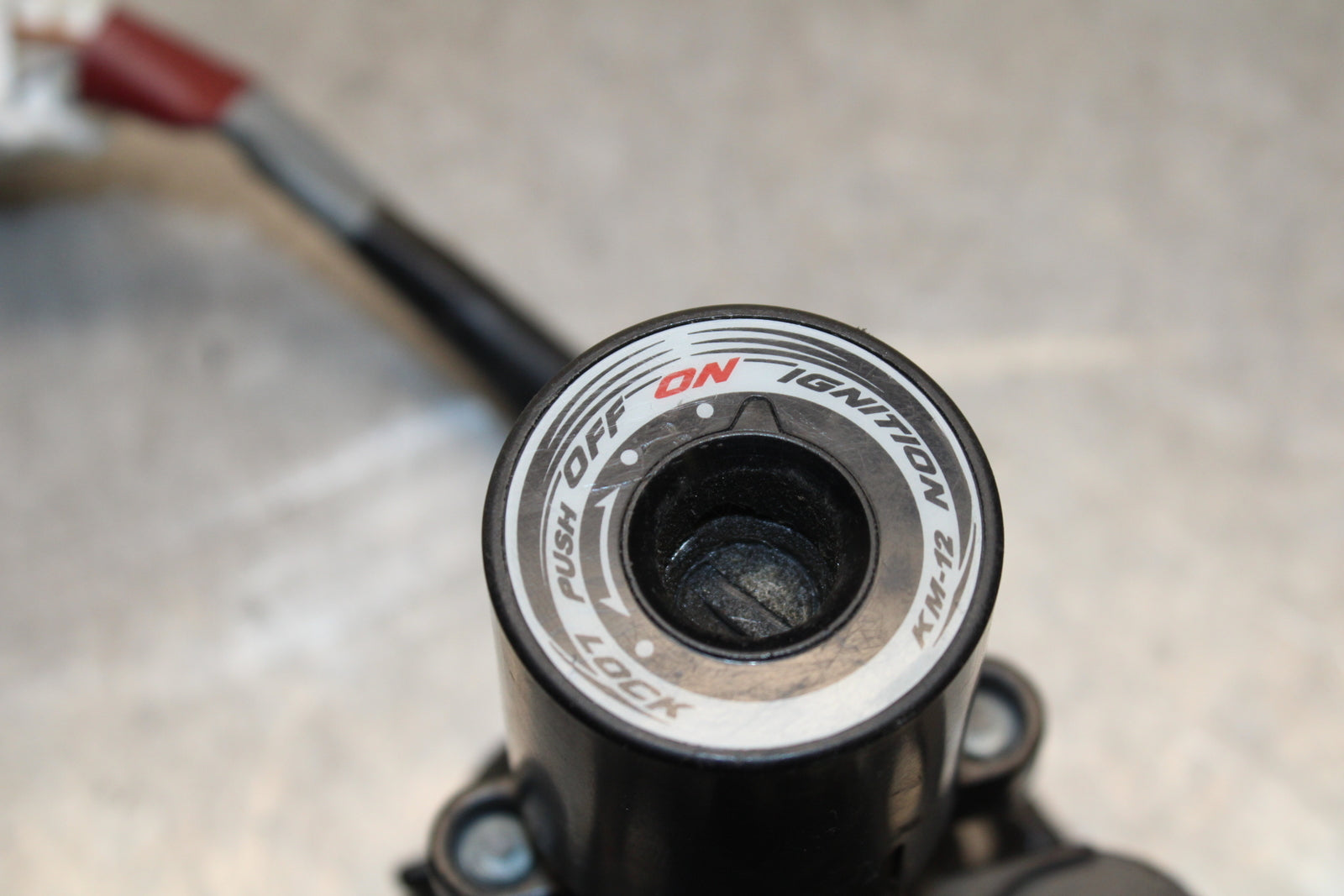 16 KAWASAKI NINJA ZX10R IGNITION LOCK  AND SEAT LOCK BB650