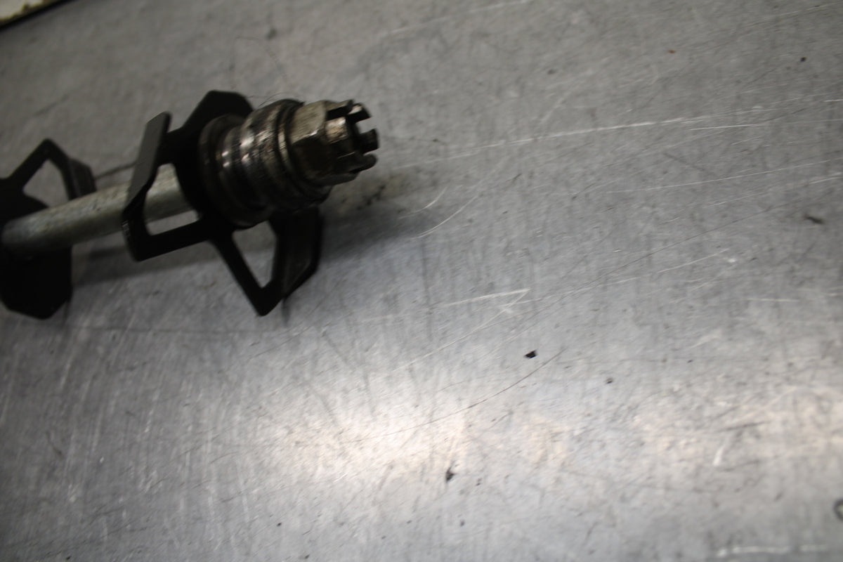 24 KAWASAKI NINJA 500 ABS REAR AXLE BACK WHEEL RIM PIVOT BOLT AXEL BB744