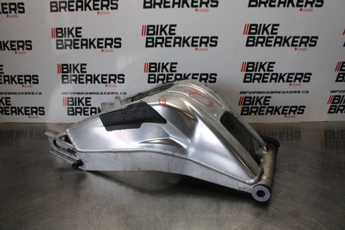 10-11 BMW S1000RR REAR SWINGARM BACK SUSPENSION SWING ARM BB168