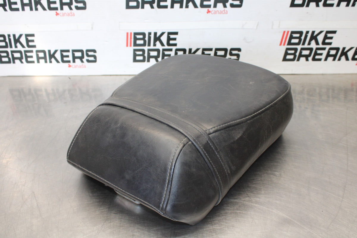 05-09 SUZUKI BOULEVARD C90 REAR BACK PASSENGER SEAT BB918
