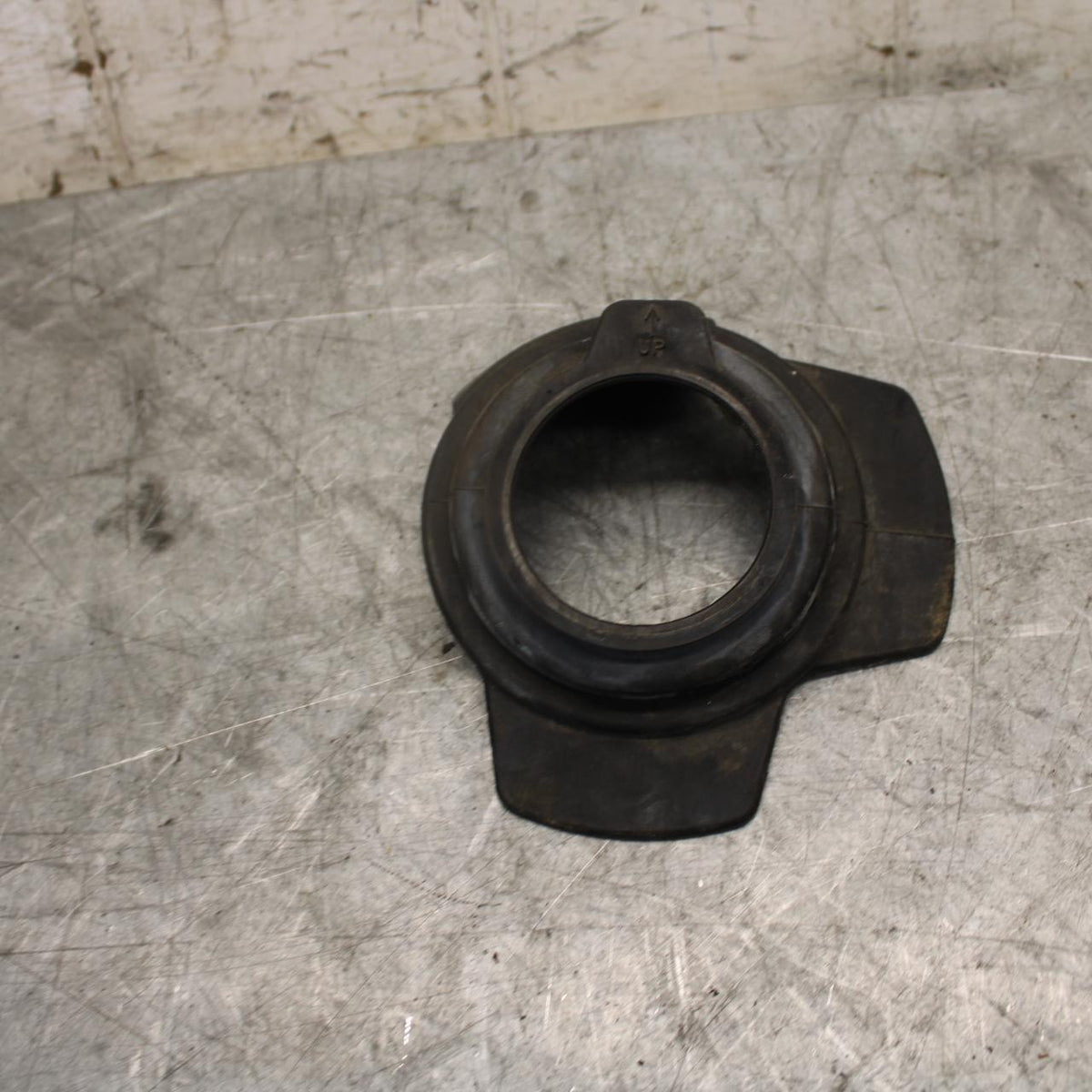 2004 Honda ST1300 ENGINE MOTOR  SHAFT CRANKSHAFT COVER SEAL BB49