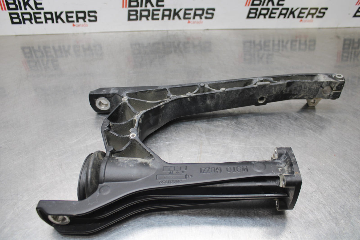 19 MOTO GUZZI V7 III REAR SWINGARM BACK SUSPENSION SWING ARM BB831