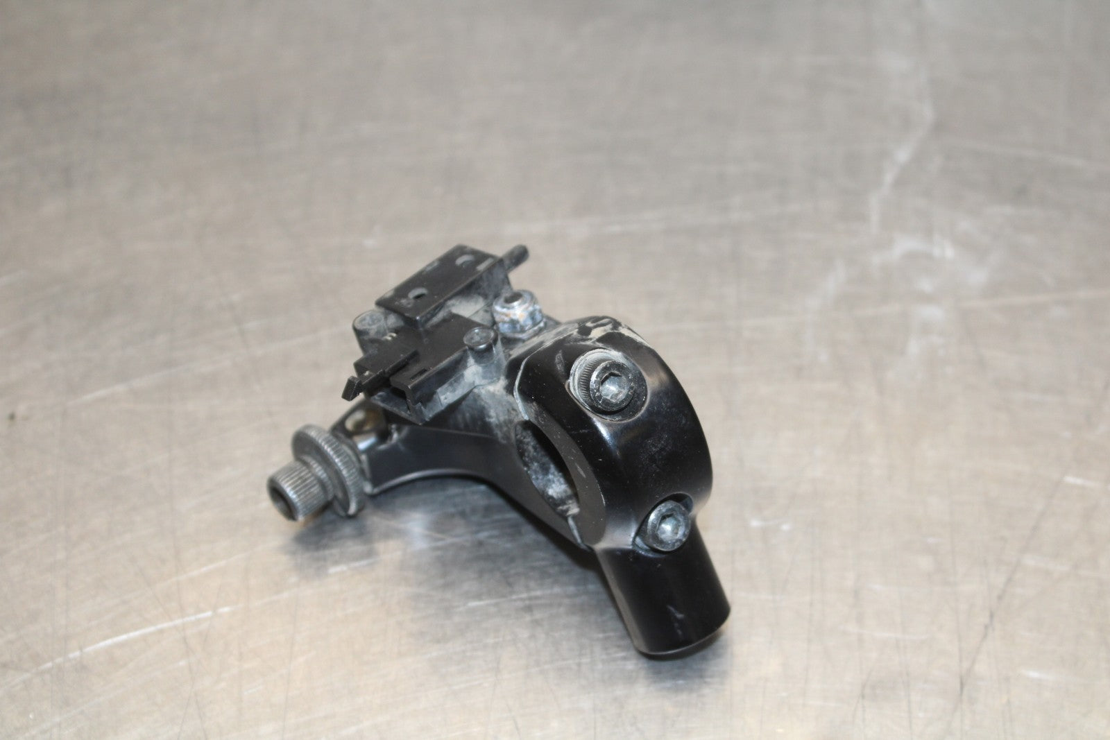 09-10 KAWASAKI ER-6N CLUTCH LEVER PERCH MOUNT BRACKET BB205