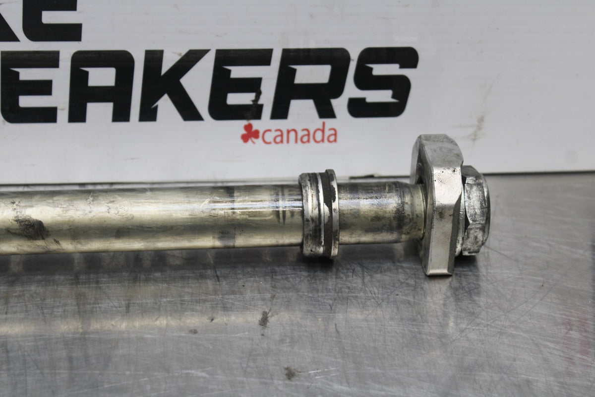 08-10 SUZUKI GSXR 600 REAR AXLE BACK WHEEL RIM PIVOT BOLT AXEL BB765