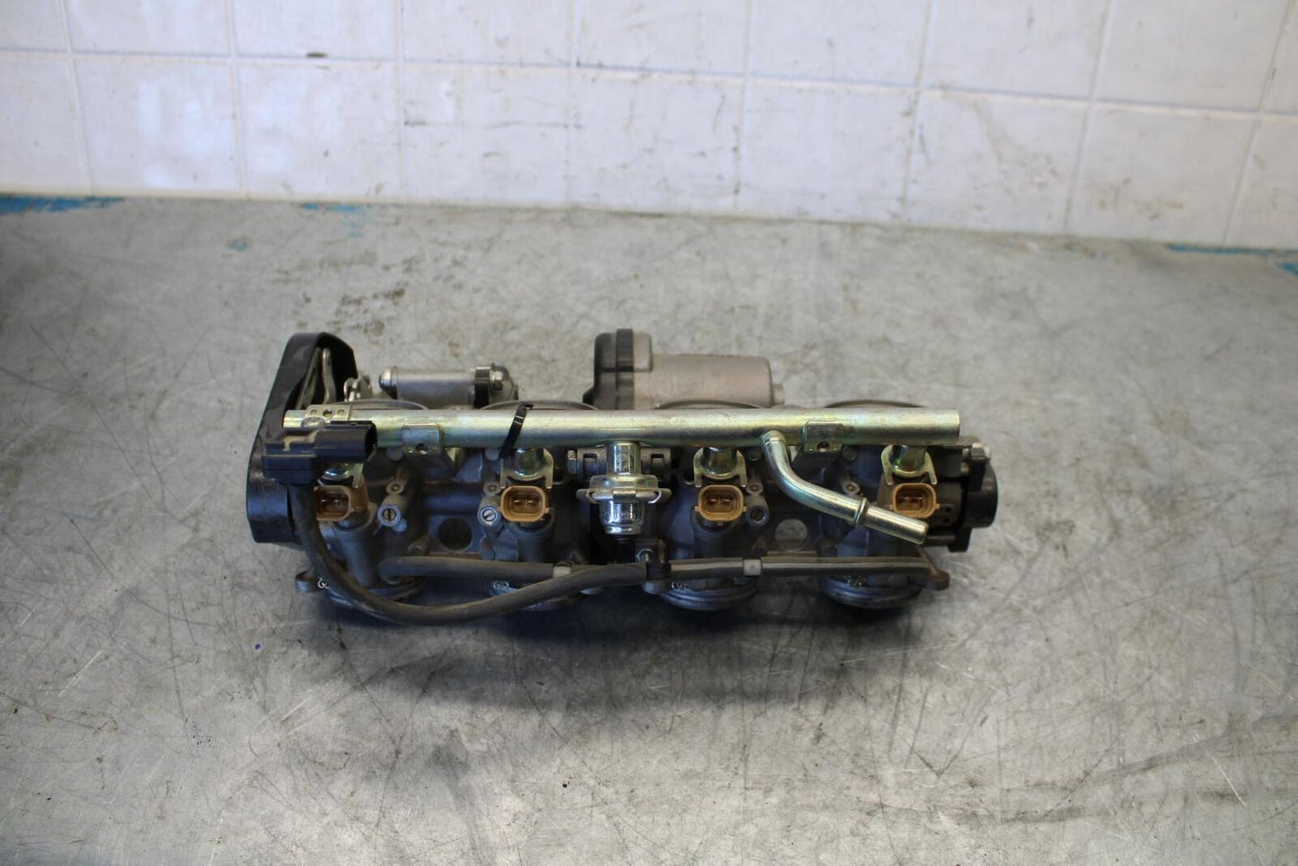 08-16 YAMAHA YZF R6 MAIN FUEL INJECTORS / THROTTLE BODIES BB431