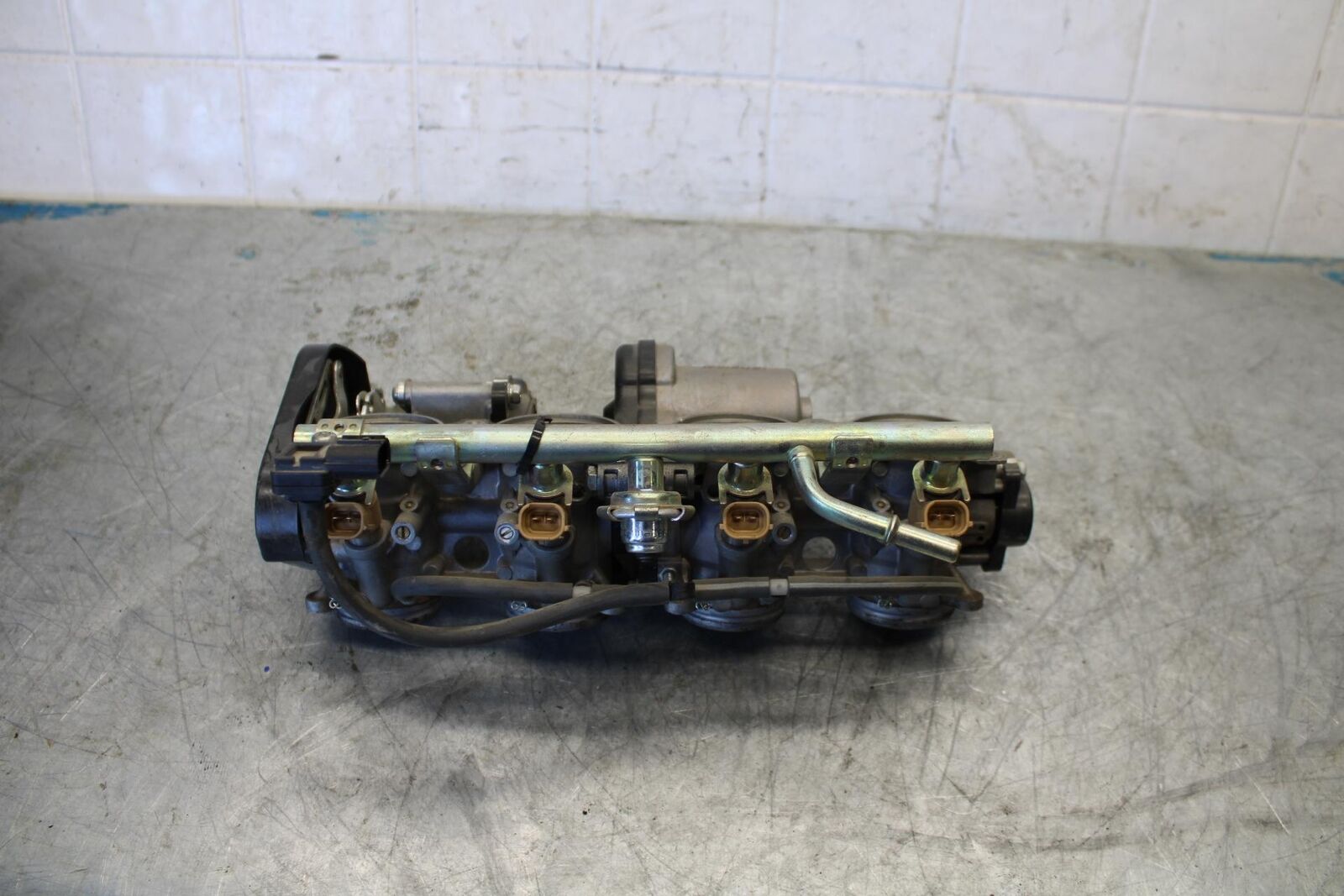 08-16 YAMAHA YZF R6 MAIN FUEL INJECTORS / THROTTLE BODIES BB431