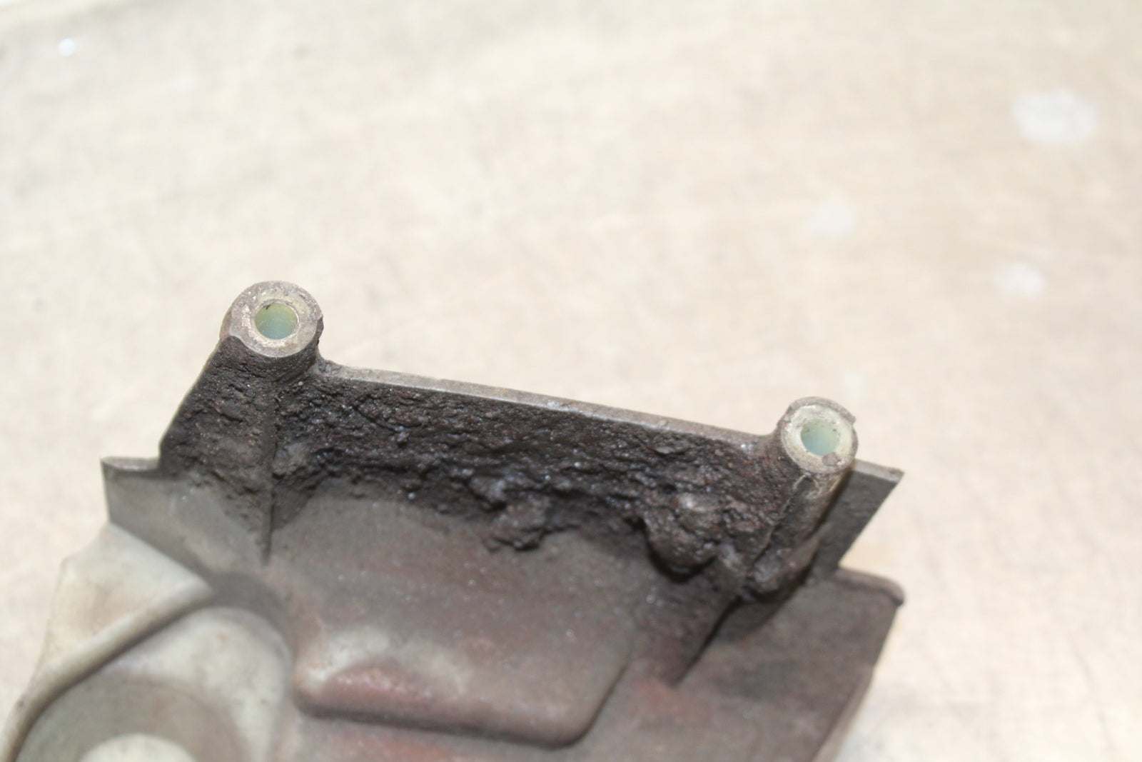 03 SUZUKI SV650S ENGINE SPROCKET COVER BB130