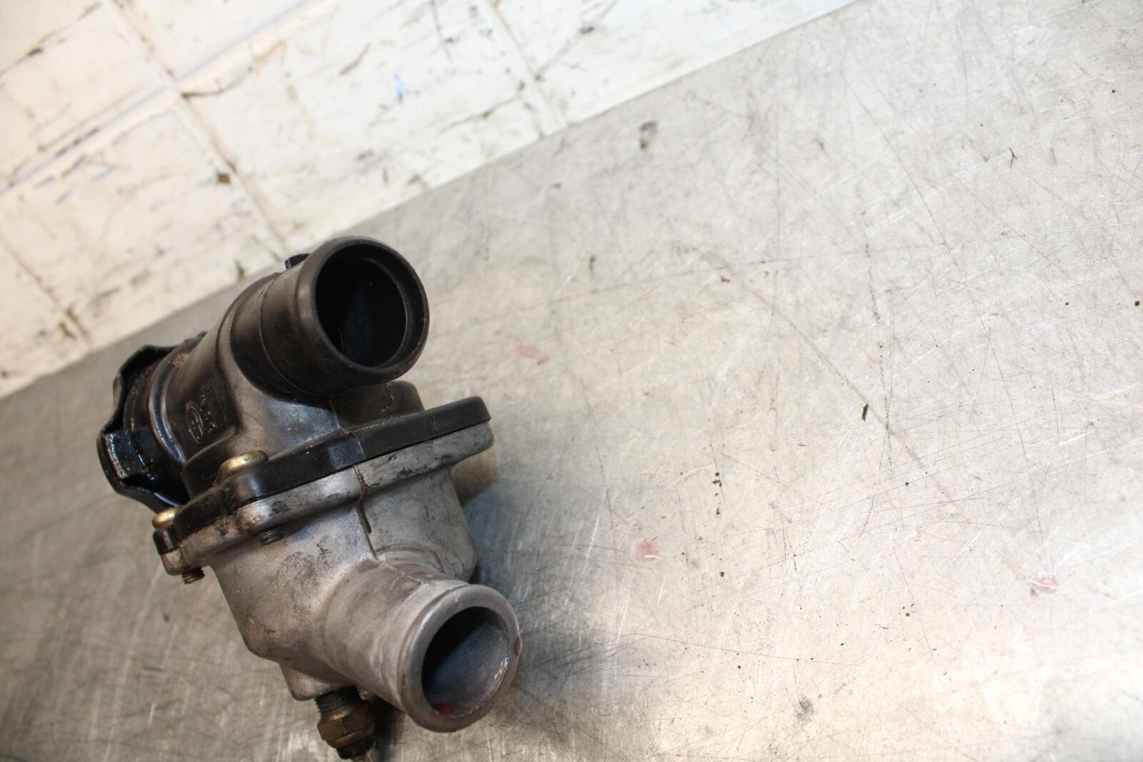 2001 Kawasaki Ninja ZX6 ZX600E THERMOSTAT W HOUSING ASSEMBLY BB547