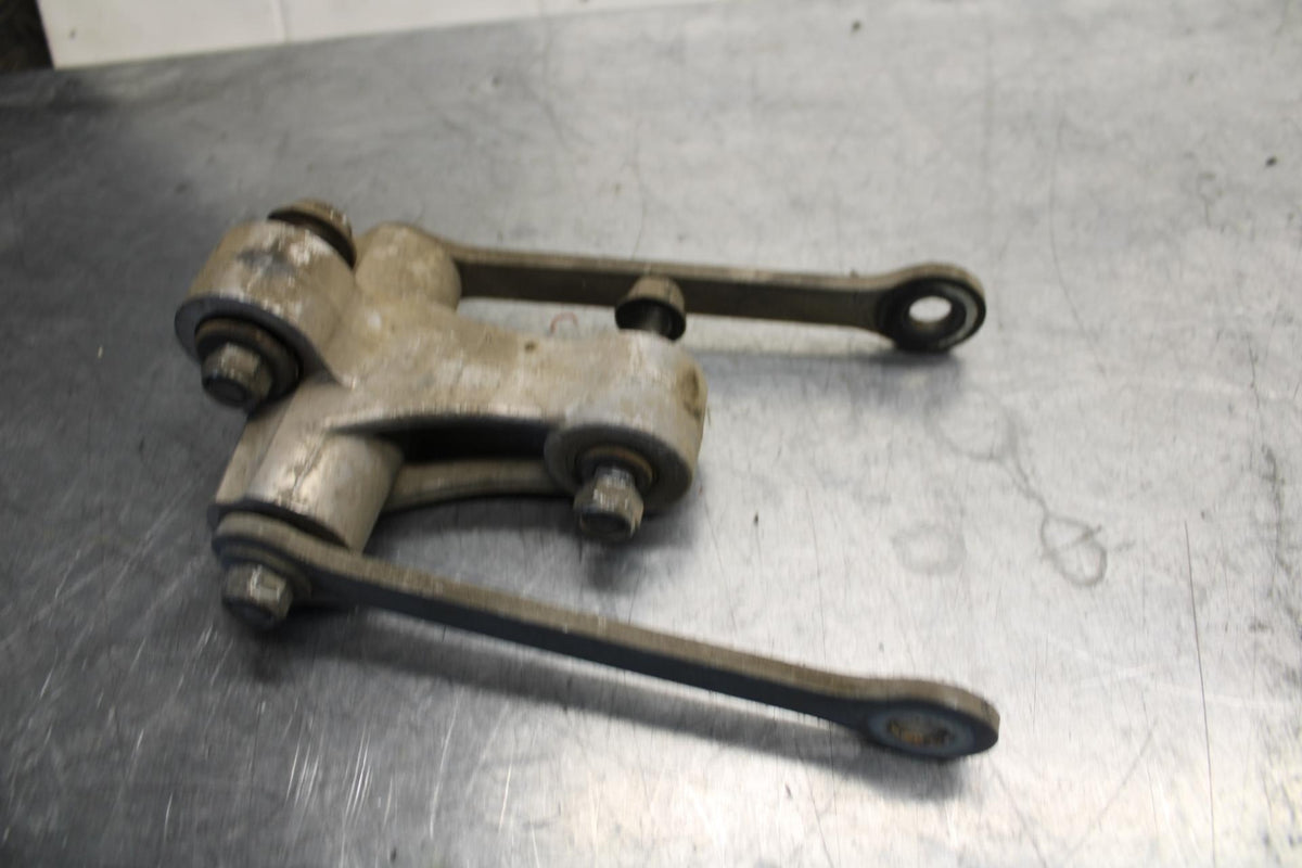 89-90 YAMAHA FZR600 REAR DOGBONE SHOCK LINKAGE LINK BB76