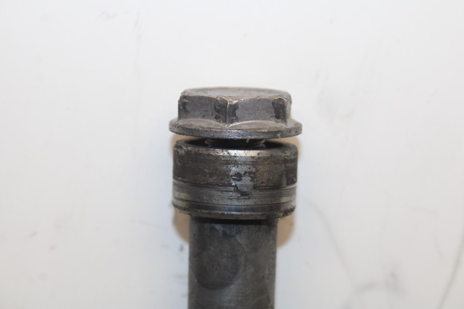 2001 Honda ST1100 FRONT WHEEL RIM AXLE PIVOT BOLT BB89