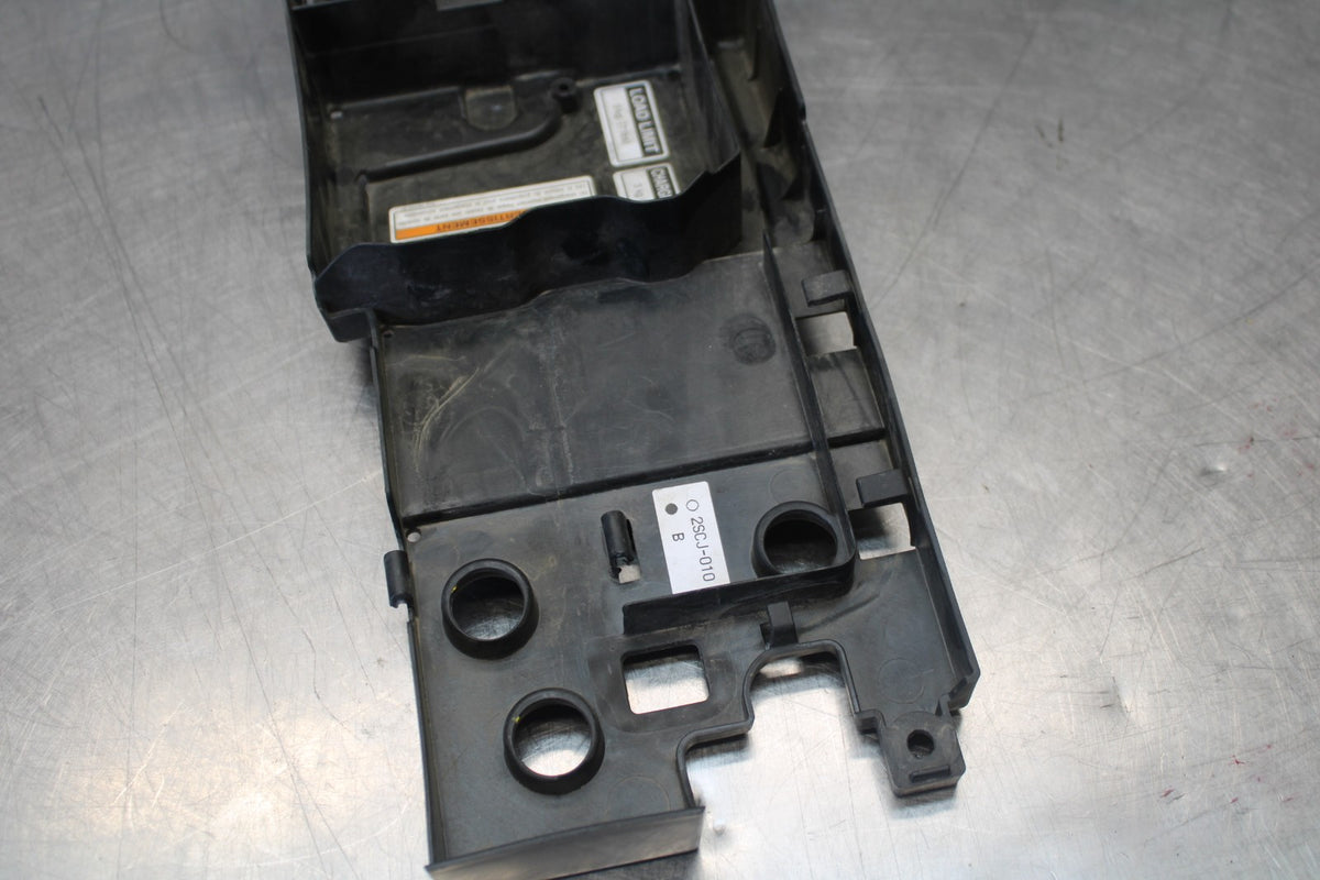 15-17 YAMAHA FJ09 REAR BACK TAIL UNDERTAIL BATTERY TRAY PLASTIC BB906