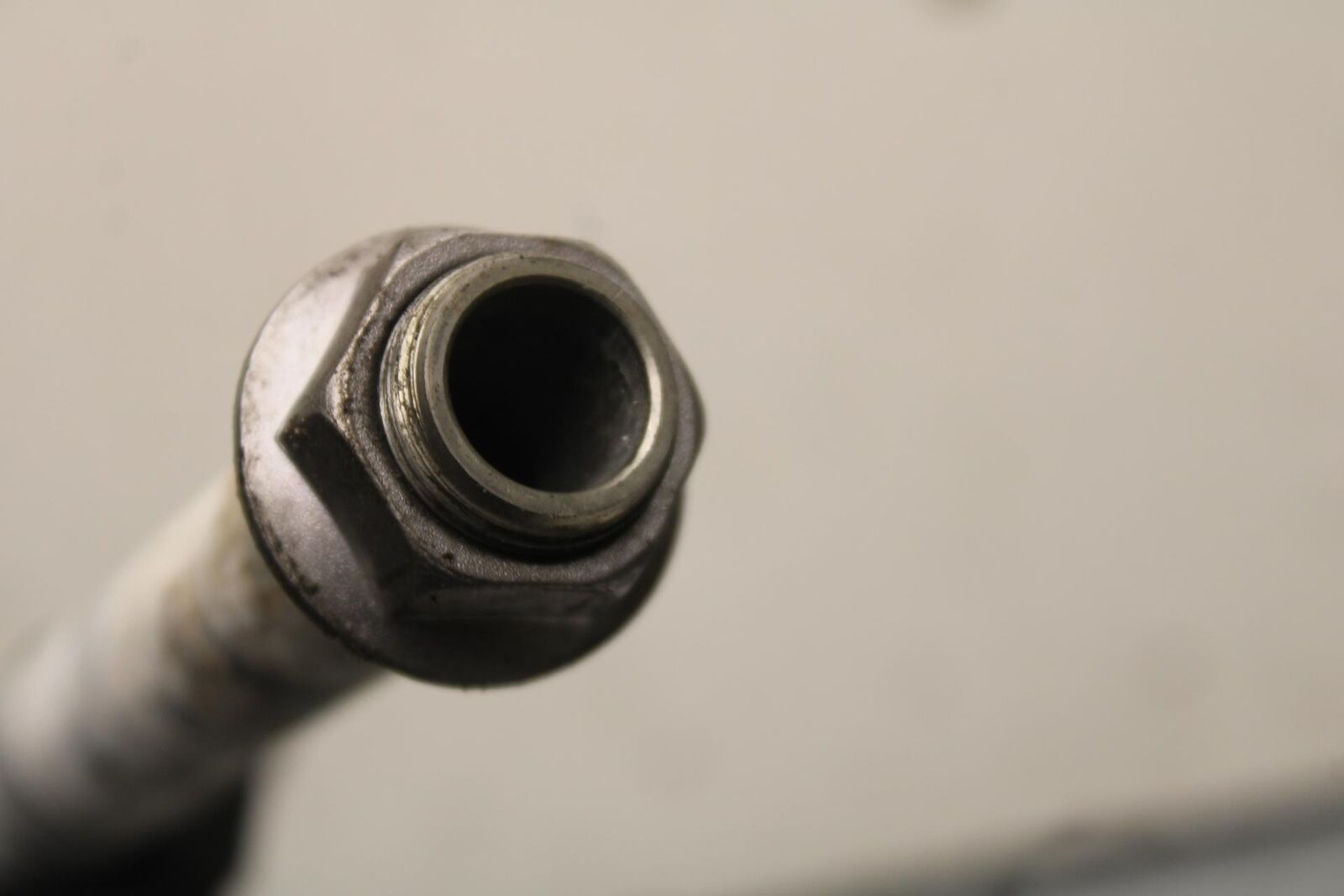 09-12 KAWASAKI NINJA ZX6R REAR BACK SWINGARM BOLT SUSPENSION PIVOT AXLE BB617