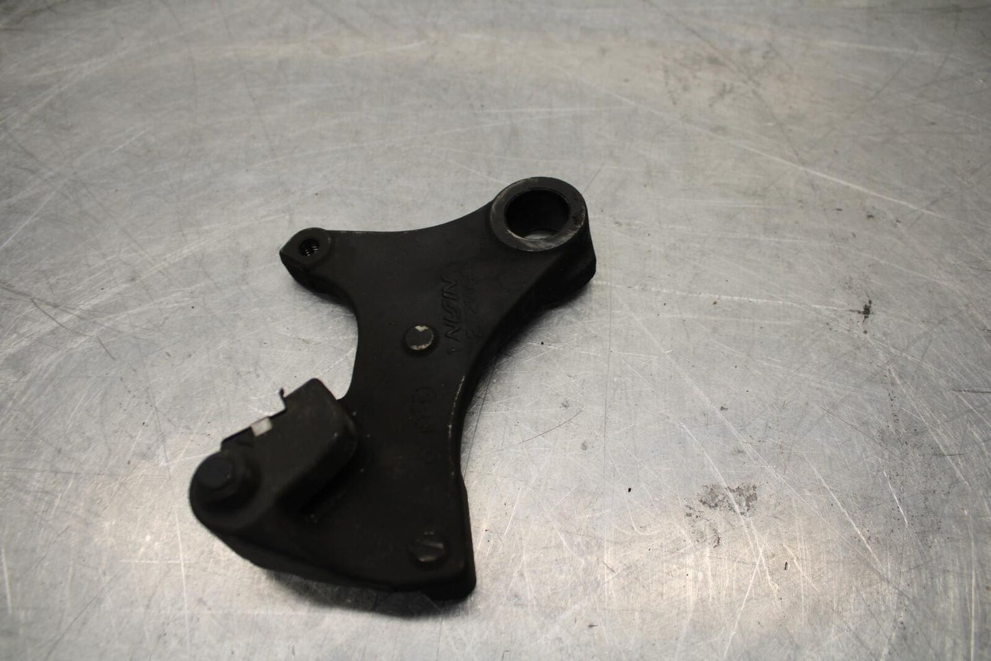 06-07 TRIUMPH DAYTONA 675 DAYTONA 675 REAR BRAKE CALIPER HANGER  MOUNTING BB441
